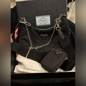 Prada re edition strap bag